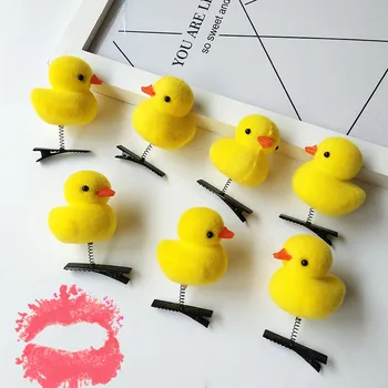 100 Adet / grup Sarı Ördek Oyuncaklar Tokalar Çocuklar Kızlar İçin Aşk Kalp Sevimli Sway Headdress Dekorasyon Klip Oyuncaklar